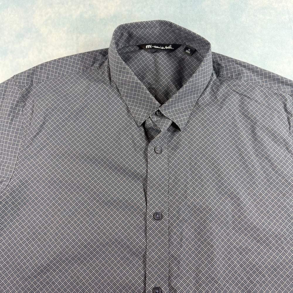 TravisMathew Button Up Mens XL Navy Blue Excellent‎ Stretch Geometric Shirt